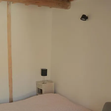 Maison Entiere A בית נופש *